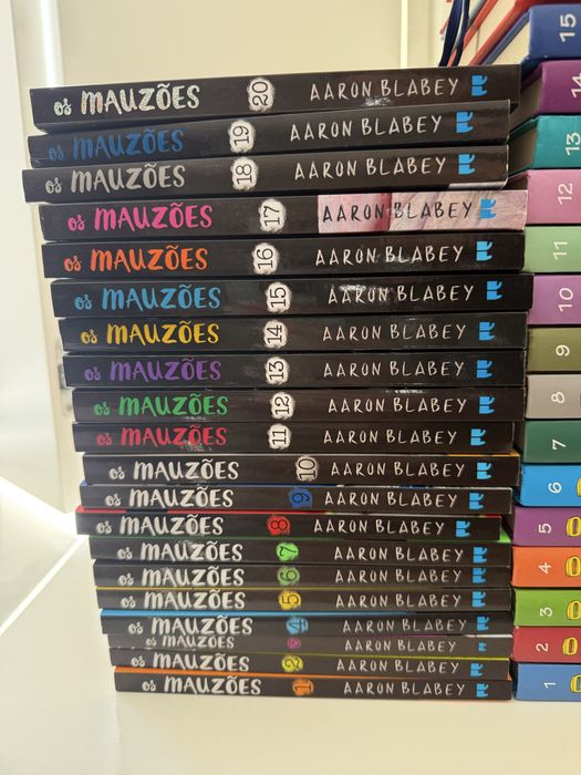 Livro infantil Os Mauzões - vendo coleção (ou a unidade)