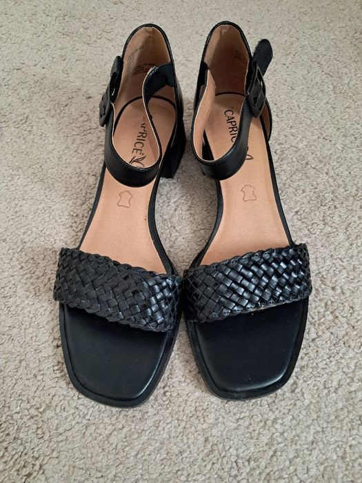 Босоніжки шкіряні 41