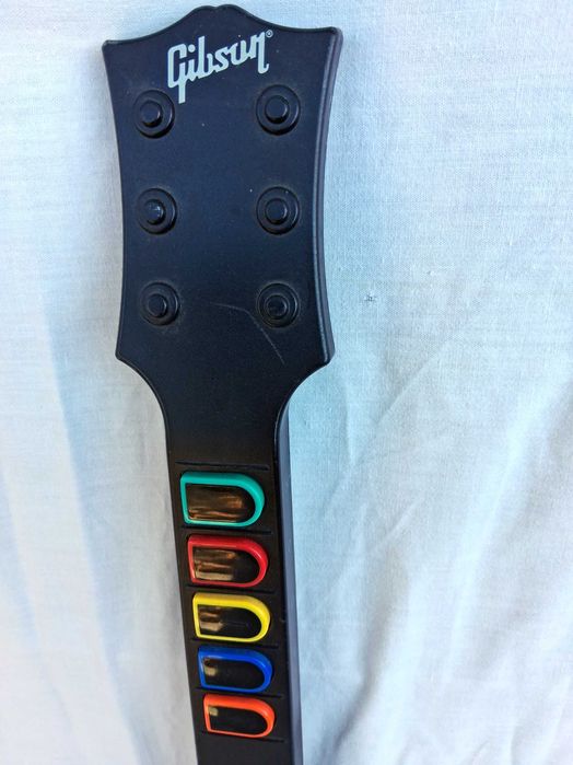 2 duas Guitarras e 1 micro Guitar Hero / Rock Band