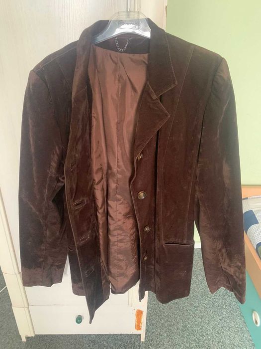 Продам женский кожаный пиджак (кожа замш)