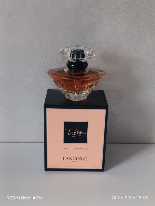 LANCŌME Trésor l'eau de parfum.