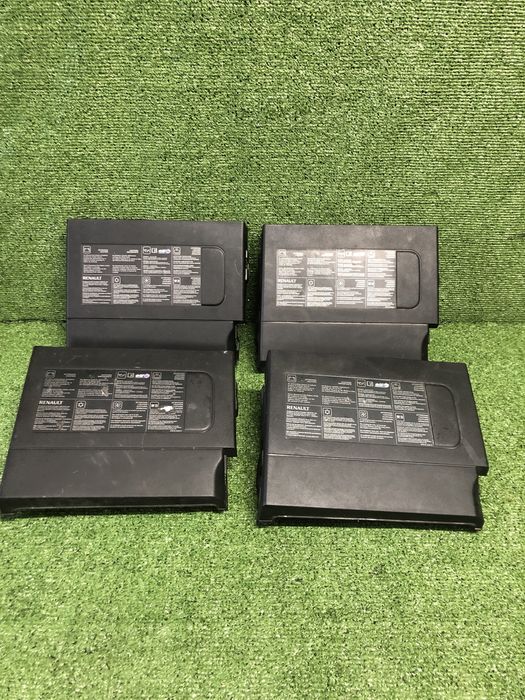 Кришка акумулятора рено меган 3 сценік 3, 244970002r megane3 scenic 3