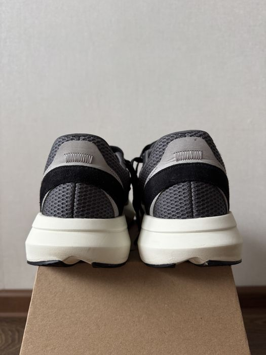 Кроссівки Adidas LIGHTSTRIDE