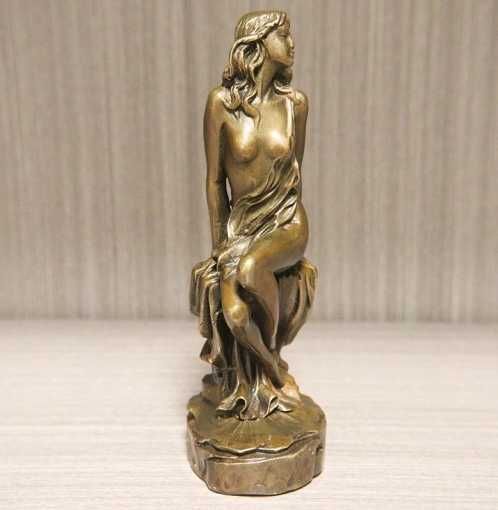 Mosiężna  figurka Model Dekoracja do Salonu Sypialni na Biurko