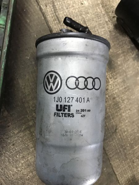 Корпус топливного фильтра нагреватель топлива VW passat B5 3B0201896