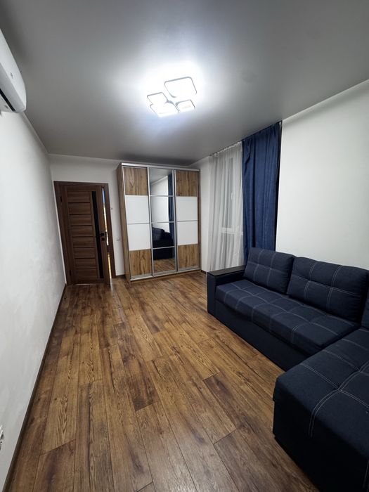 Продам квартиру Варшавський Плюс 70м 2к Виговського Змієнка Олеся