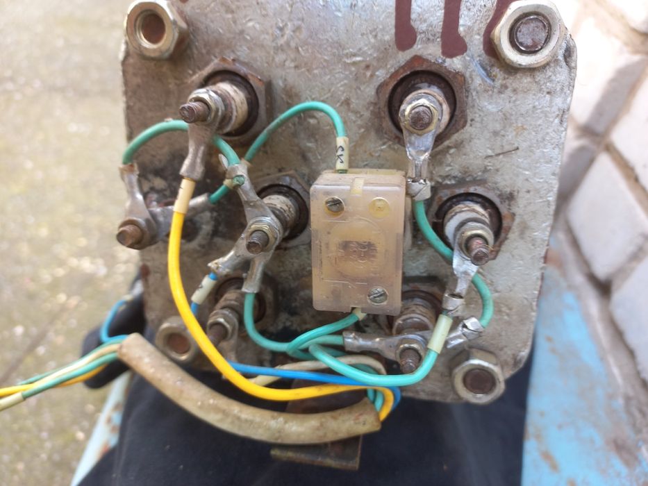 Водонагреватель электрический ВЭ- 9/6