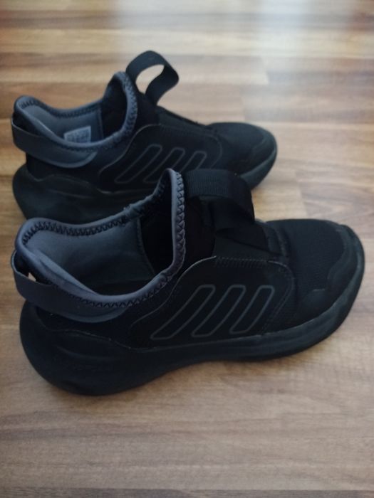 Buty Adidas wsuwane. roz.33,5 dł.wkł.20,5