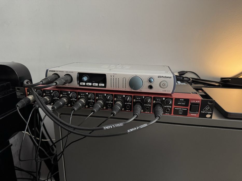 Behringer ADA8200