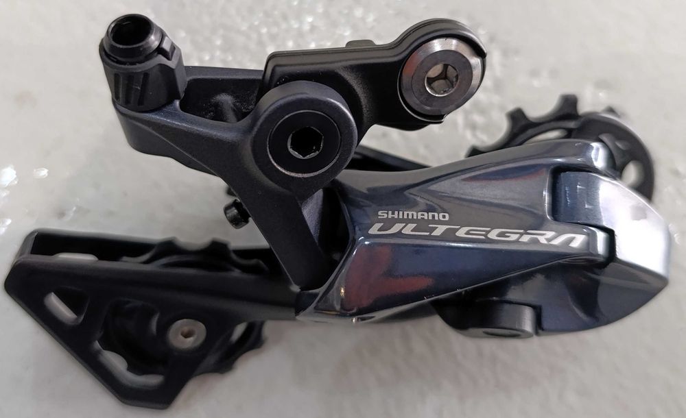 Przerzutka tylna SHIMANO ULTEGRA RD-R8000 GS