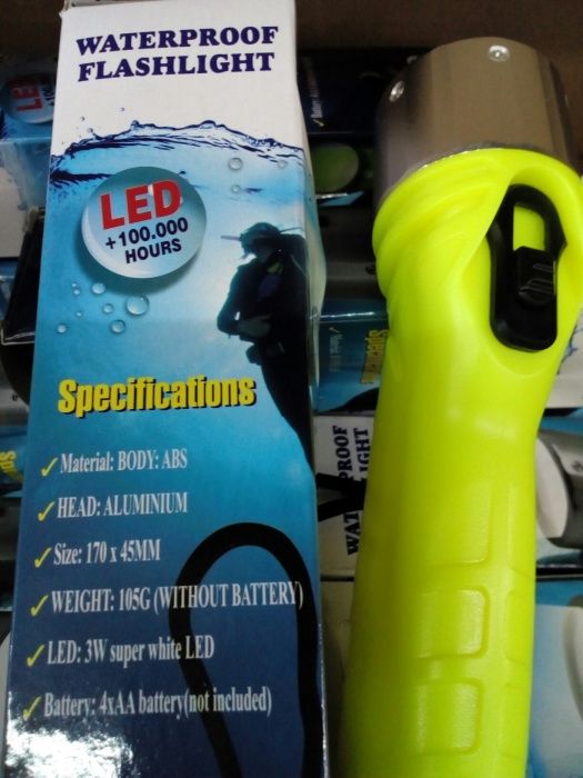 Lanterna de mergulho led á prova de água