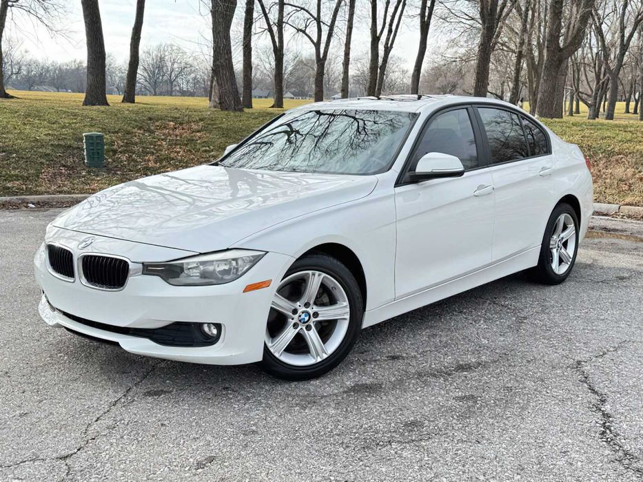 BMW 3 Series 320i      2015