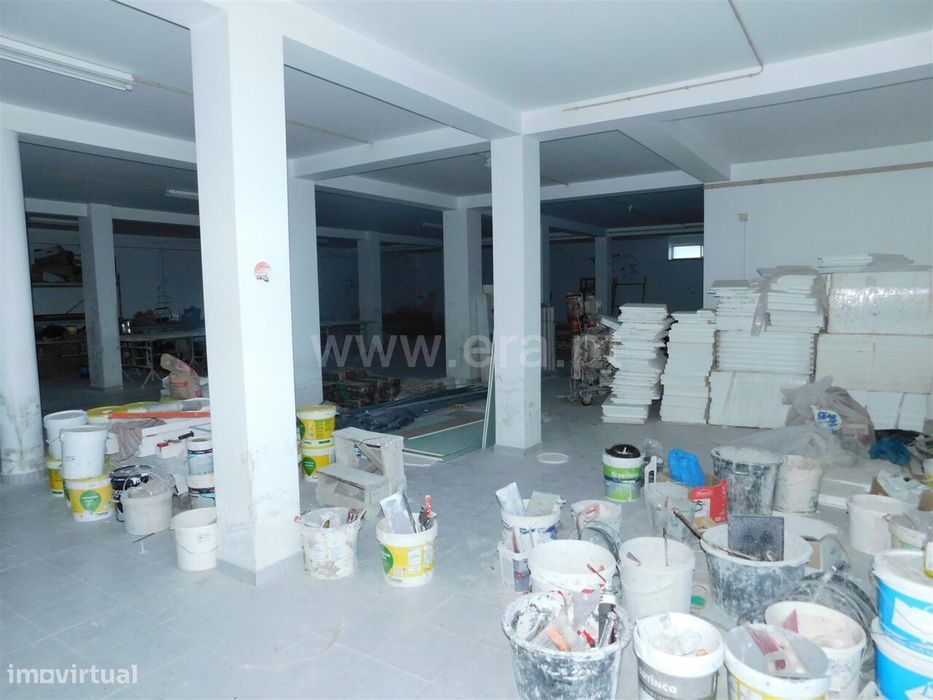 Garagem / Seia, Seia, São Romão e Lapa dos Dinheiros