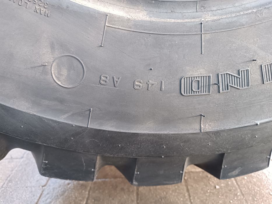 400/70R20  Firestone Utility Duraforce 405/70R20  16/70R20