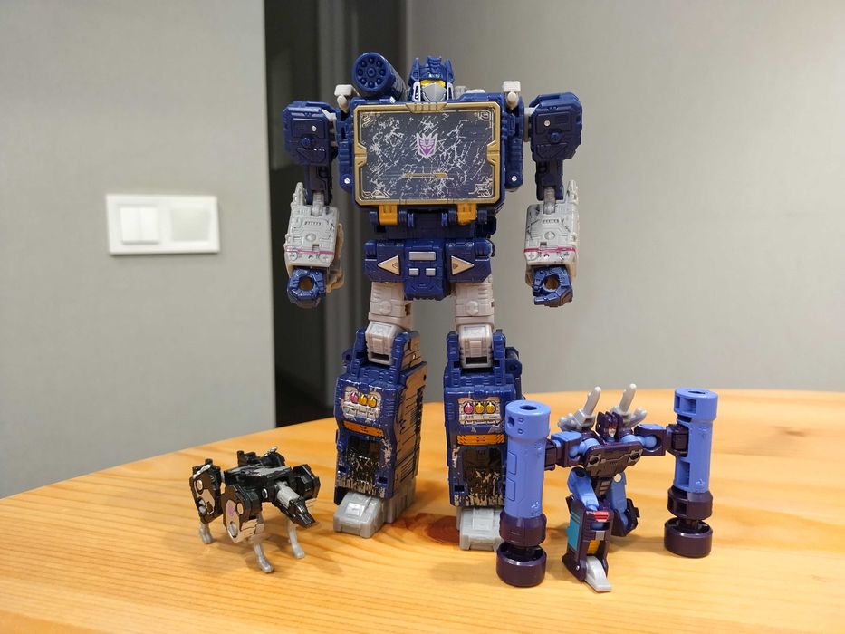 Трансформеры Hasbro Soundwave с Ravage и Rumble (Generations): 2 750 ...