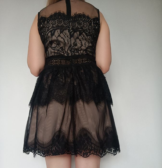 Czarna elegancka sukienka