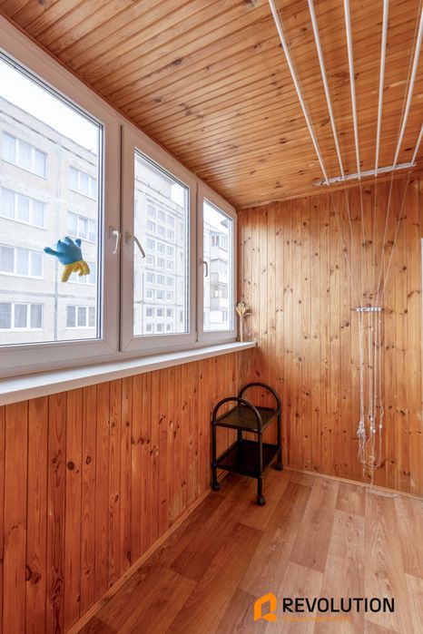 Без% Р.Шухевича 26в 2к з ремонтом, чудовий стан !