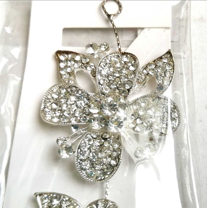 Свадебный венок для волос. Обруч для невесты со стразами.