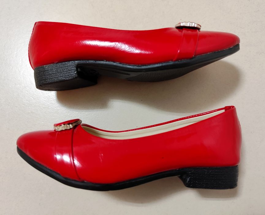 Sapatos vermelhos para Menina - Sreeleathers (Novos - Tam. 27)