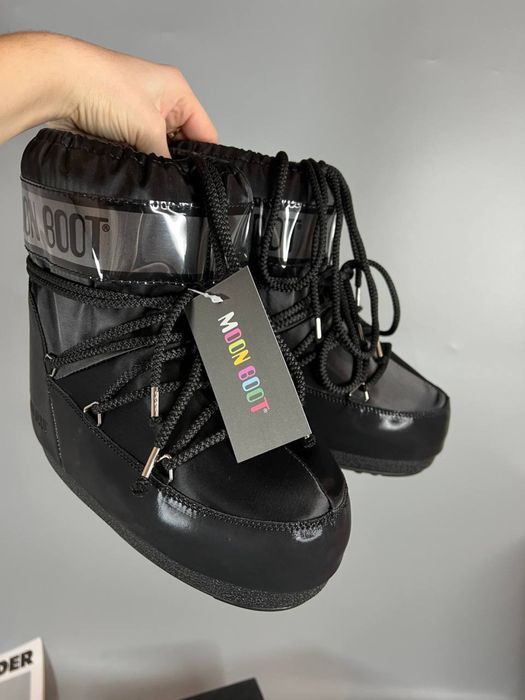 Зимові снігові чоботи жіночі мунбут Moon Boot чорні