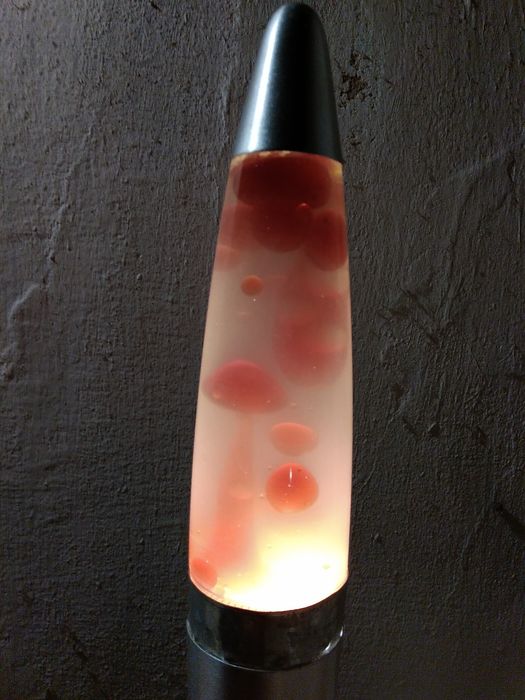 Лава лампа 36 см желтая с адаптером на обычную лампочку.