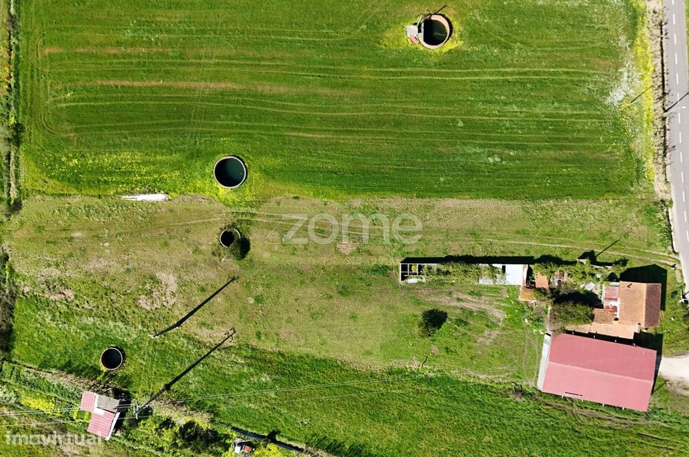 Terreno c/ Projeto Aprovado para Moradia T3 Térrea | Piscina | 1500m2