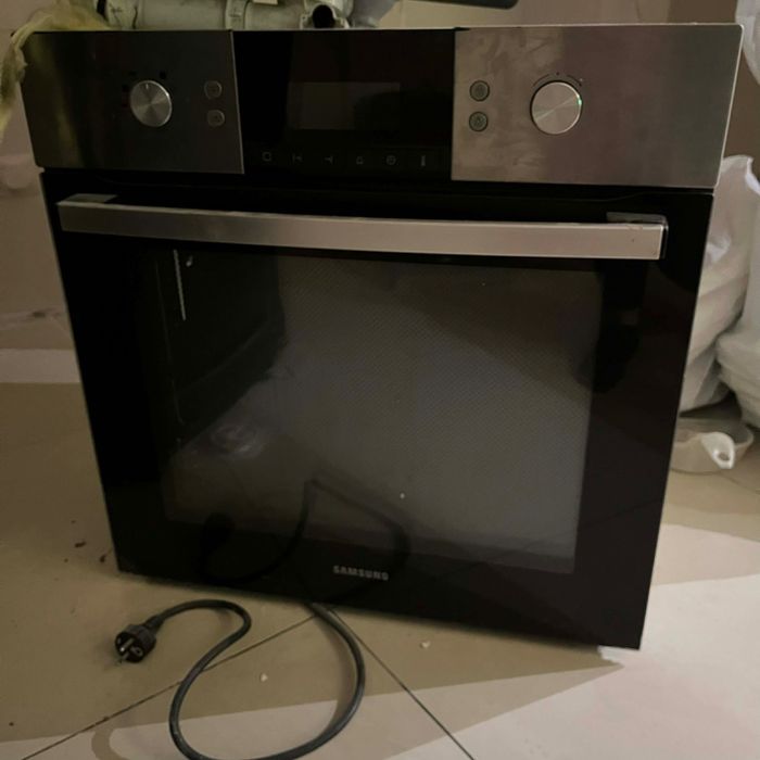 Oddam piekarnik Samsung