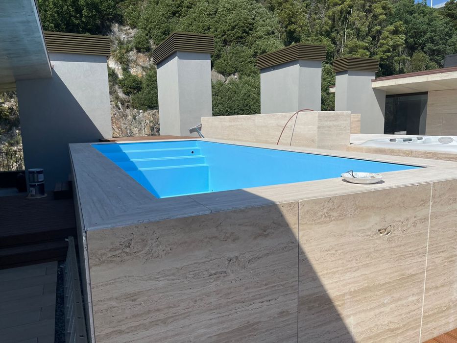 Piscina em Contentor Maritimo