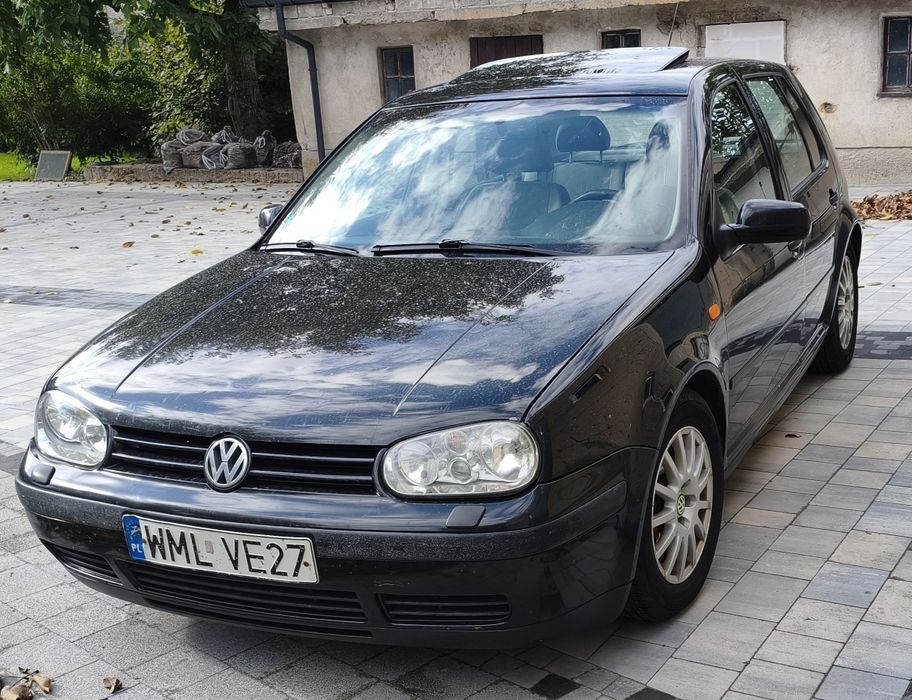 VW Golf 4, 1.6 SR, benzyna-gaz, hak, 2 komplety kół Alu.