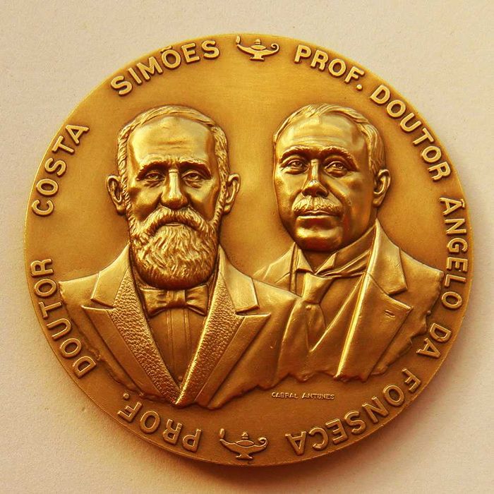 Medalha  Prof. Dr.Costa Simoes e Prof. Dr A. da Fonseca por C. ANTUNES