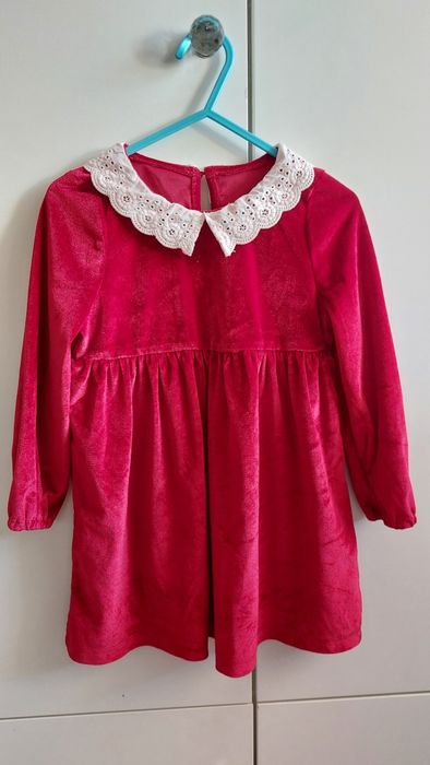 Śliczna welurowa sukienka r. 92 czerwona
