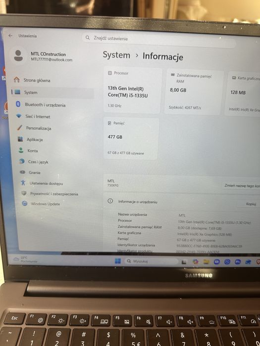 Samsung galaxybook4.    i5. 13 gen 8ddr4 512 ssd