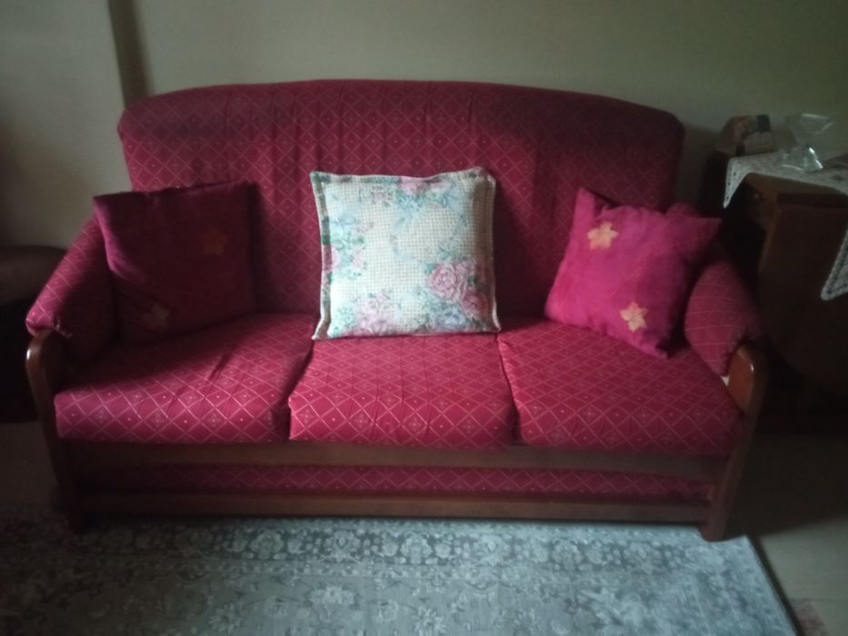 Sofá/cama usado, mas em bom estado