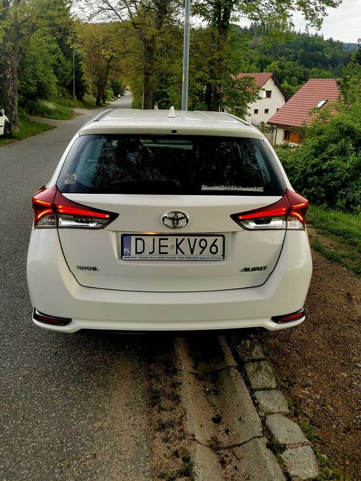 Toyota Auris 1.3 2016r