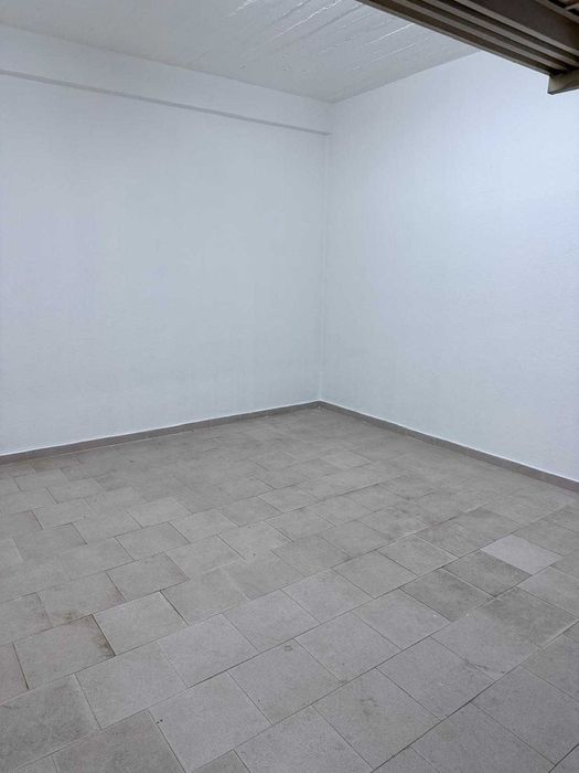 Aluguer de garagem - Charneca da Caparica