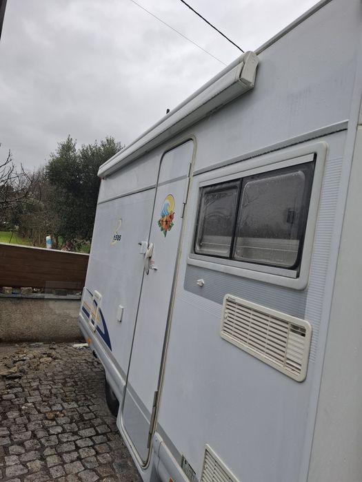 Autocatavana Burstner 2800 perfilada