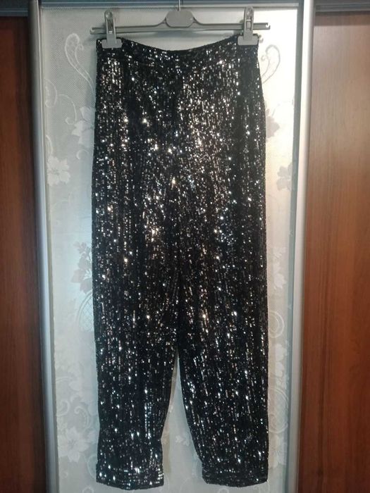 Круті жіночі штани з паєтками Zara.