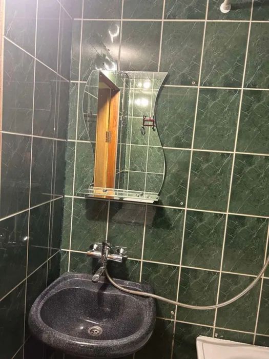 Продам гарну трикімнатну квартиру р-н Ковалівка.