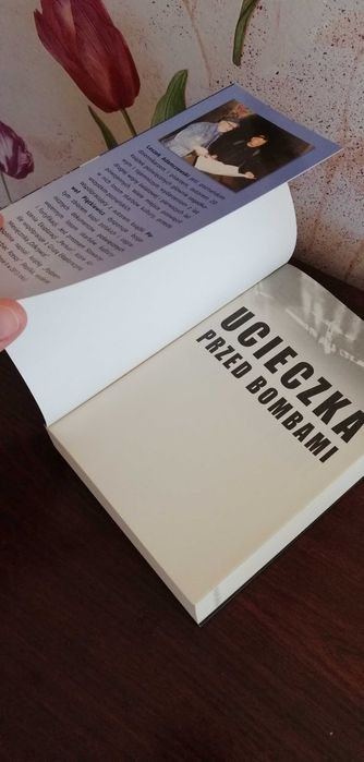 Leszek Adamczewski - "Ucieczka przed bombami" - NOWA