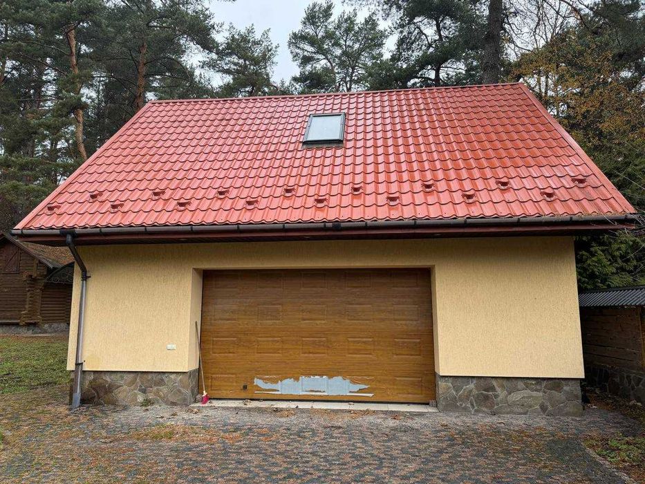 Продається двоповерховий  будинок у Брюховичах поряд з лісом