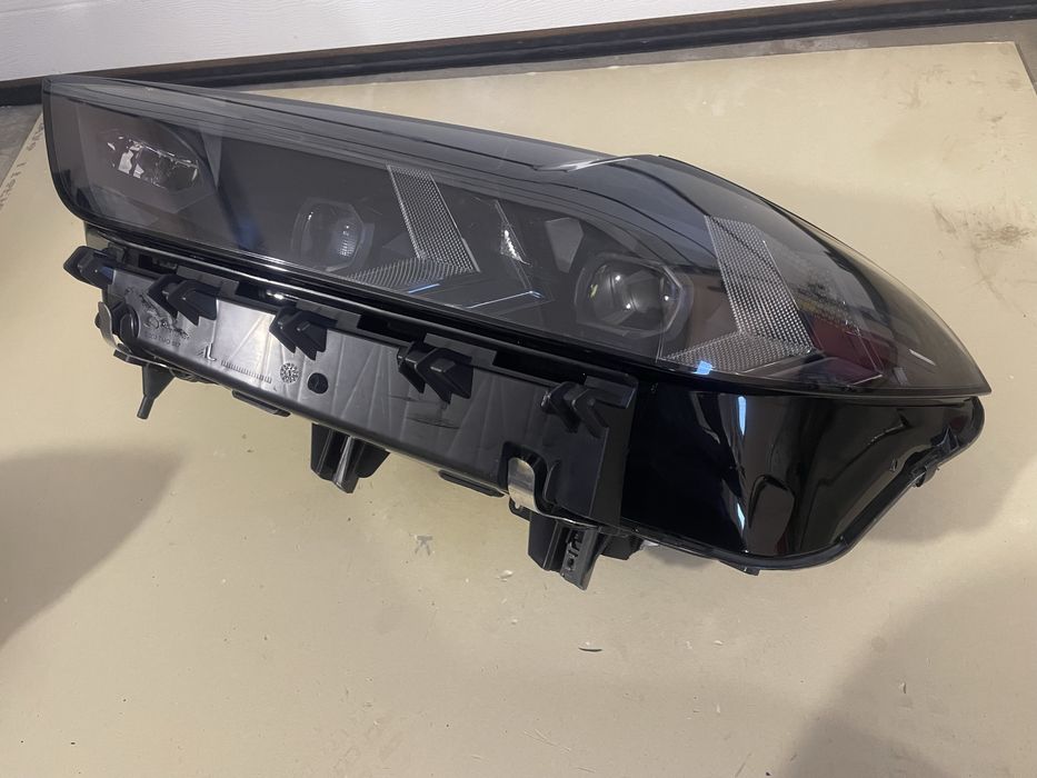 Фара BMW X5 G05.