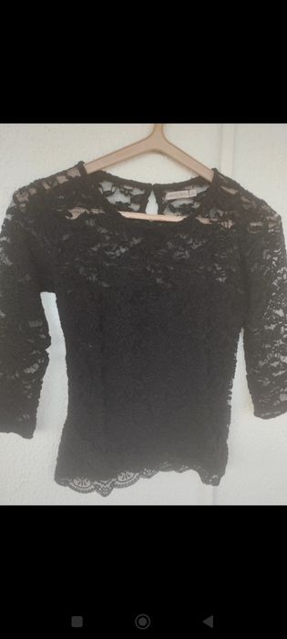 Camisola preta de renda