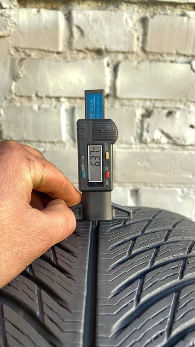 Шини б/у 255 45 R18 Michelin Pilot Alpin 5