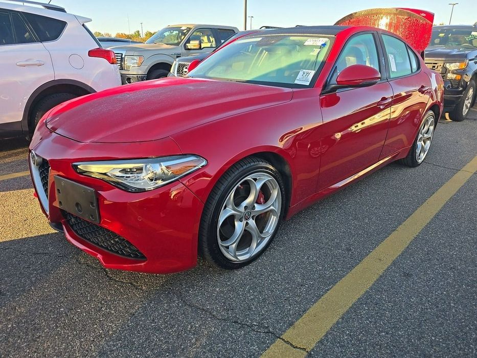 Alfa Romeo Giulia Wersja Ti / AWD / niski przebieg