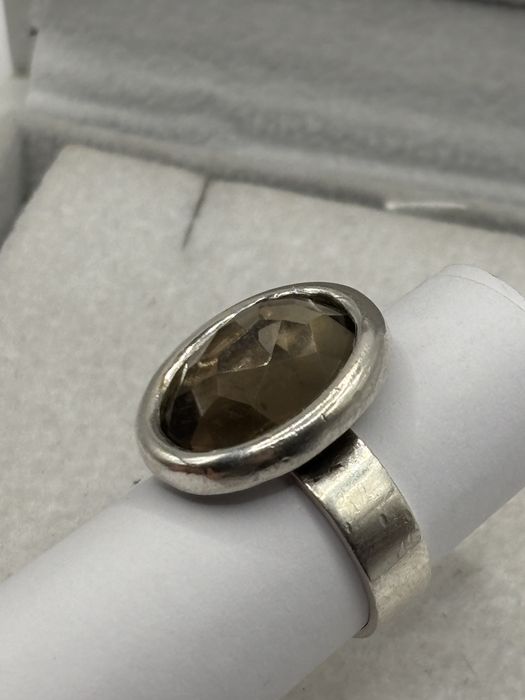 Pierścionek z kwarcem dymnym 0484