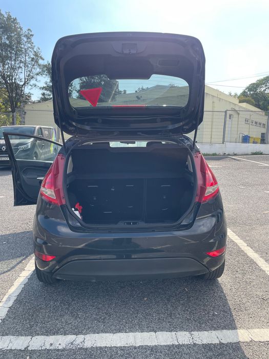 Carro Ford fiesta