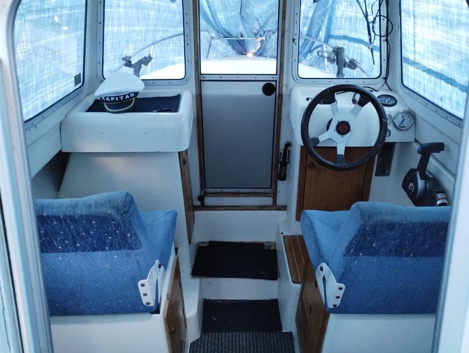 Łódż motorowa Bella 571 C