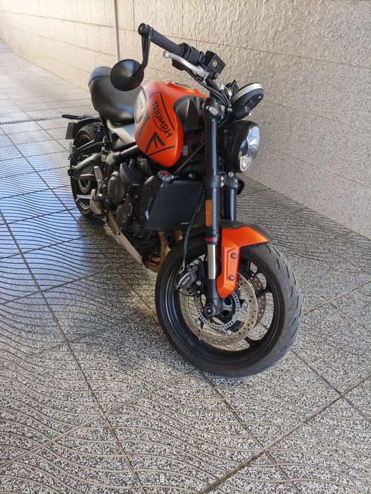 Triumph Trident 660