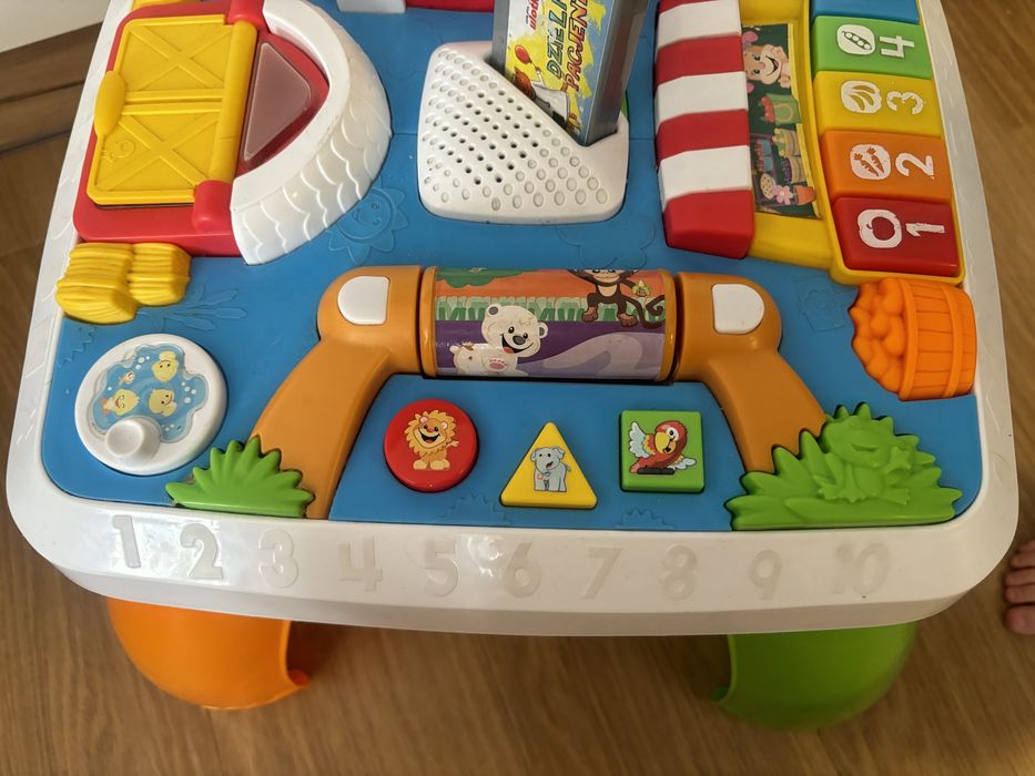 Stoliczek edukacyjny Fisher Price