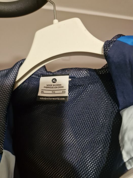 Kurtka wiatrówka marki Nike